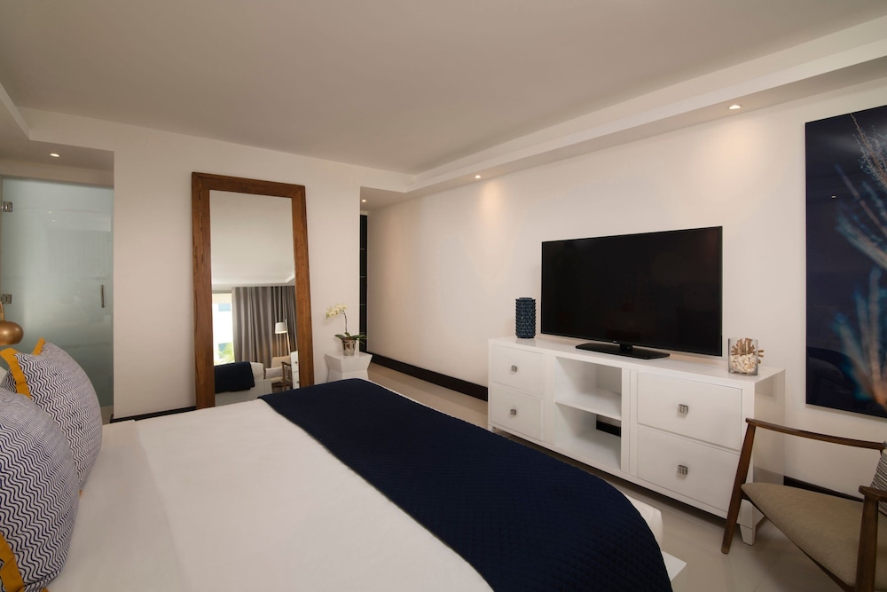 3 Bedrooms, Premium, Suite, Ocean Front، The Ocean Club, a Luxury Collection Resort, Costa Norte 7/10