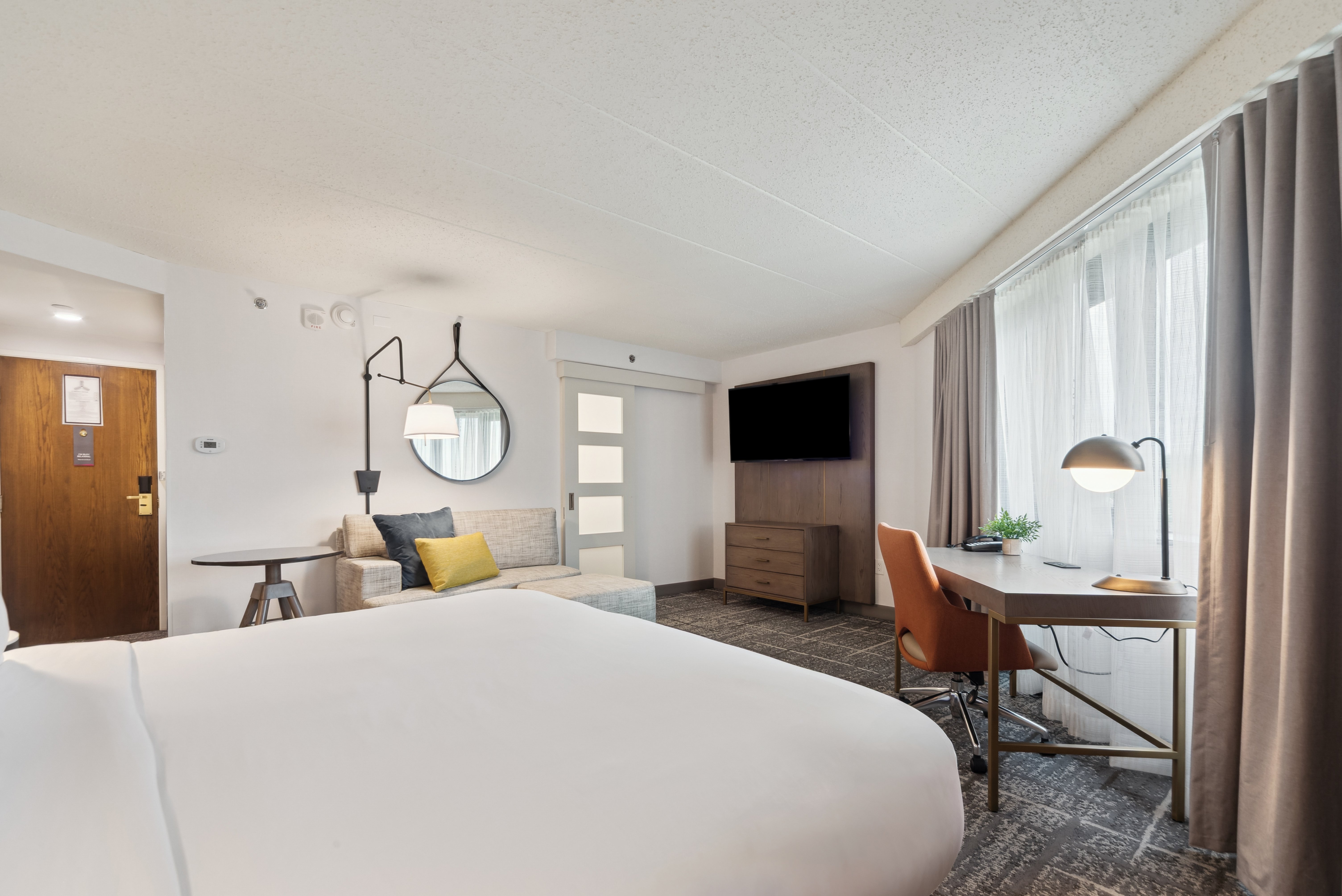 Room, King Bed, Corner