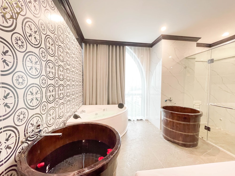 Cua Dong Luxury Hotel 46/70