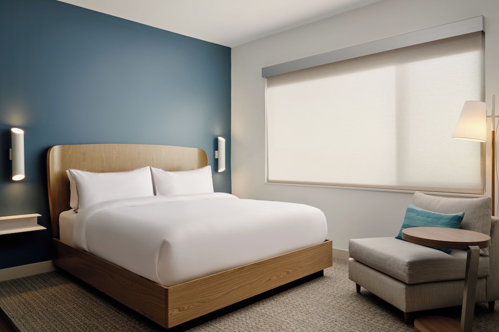 Standard, King Bed