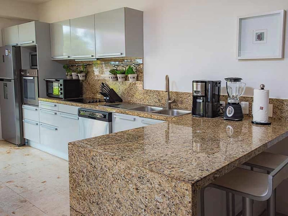 Magia Beachside Condo 7/47