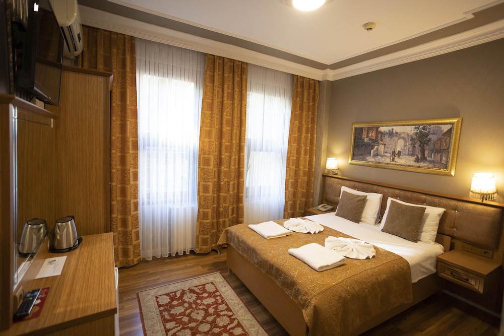 STANDARD, DOUBLE OR TWIN BED