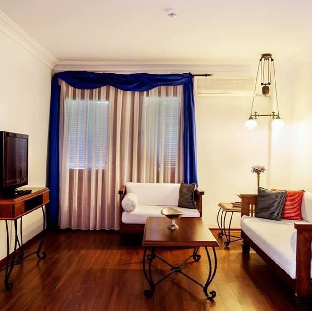 Kumlubuk Maris Hotel 10/29