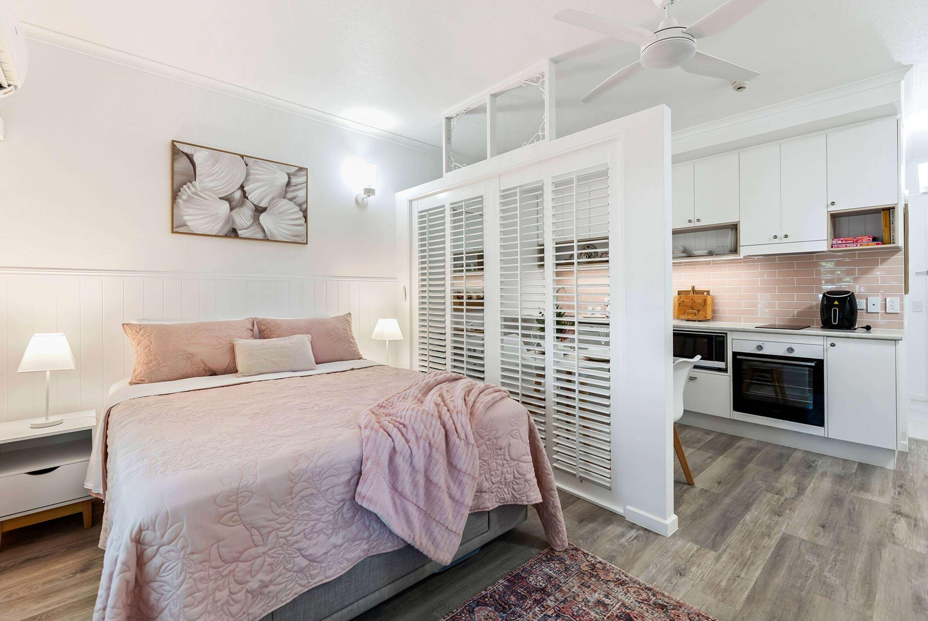 Orchid, Suite, King Bed