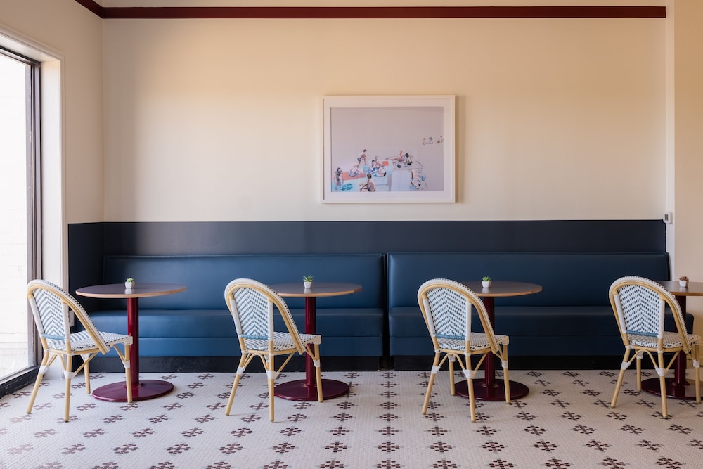 Mulberry, a Wyndham Hotel 40/46