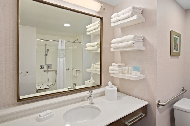 Hampton Inn & Suites-Seattle Woodinville WA 51/51