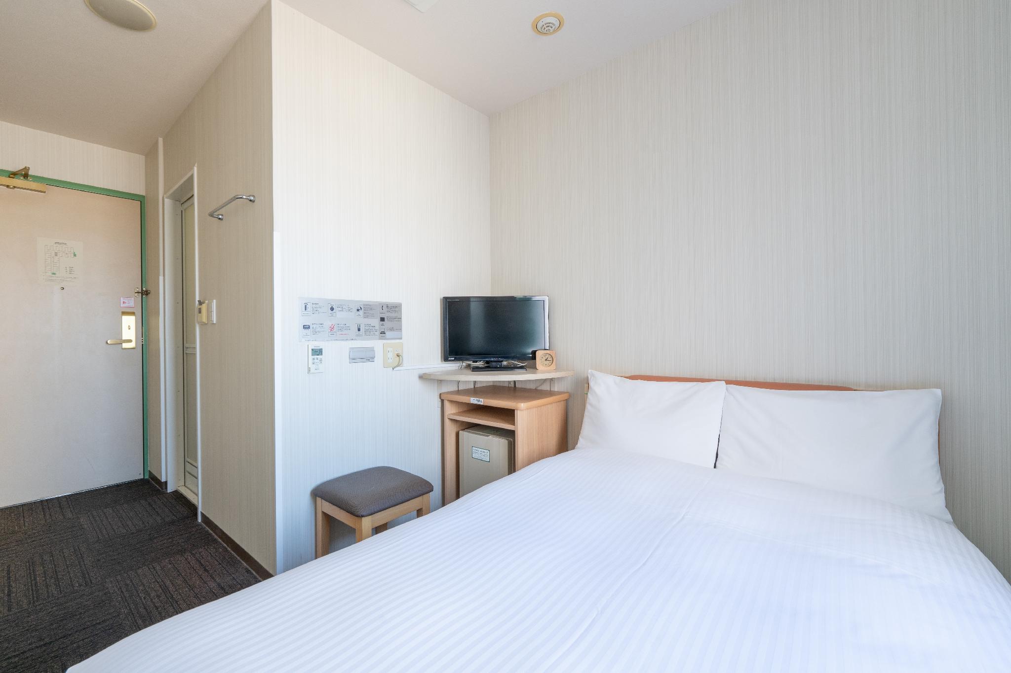 Semi Room, Semi Double Bed, Small, Smoking