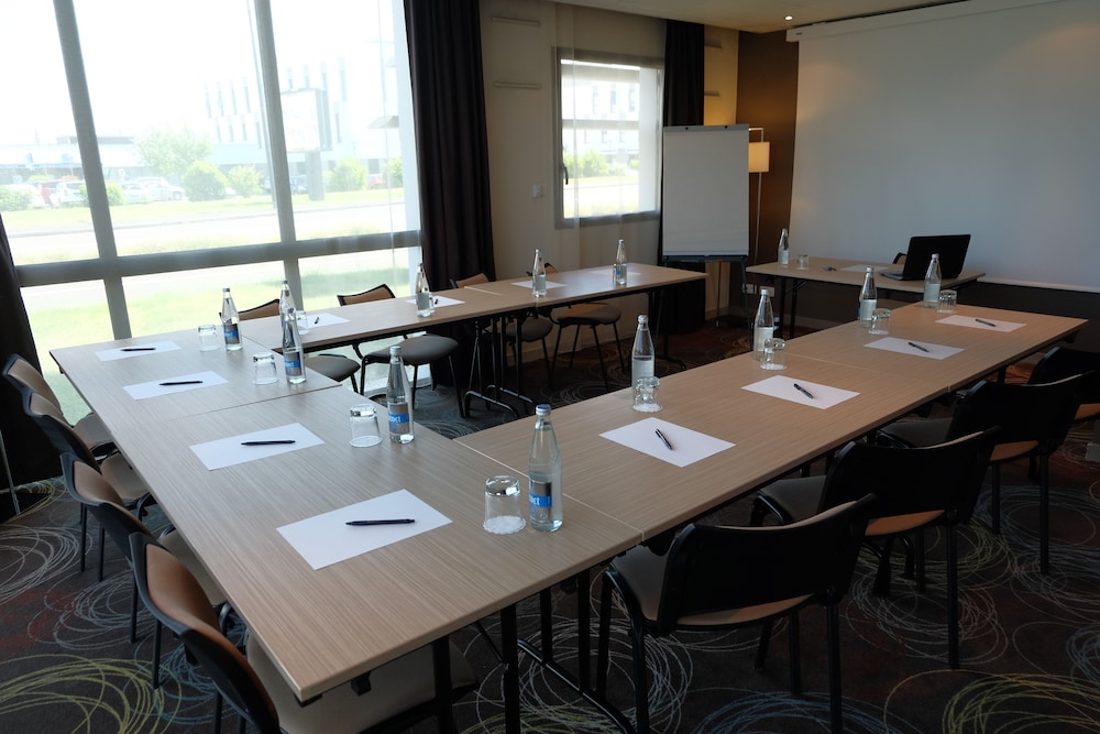 ibis Styles Rennes Cesson 43/50