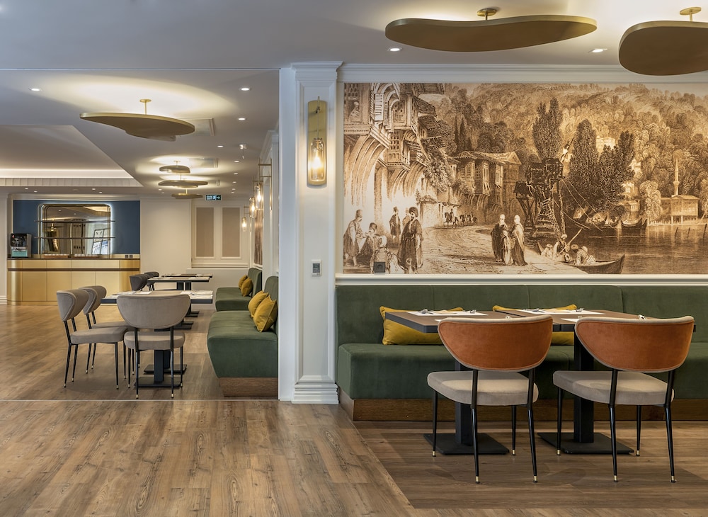 Occidental Taksim Hotel 60/72