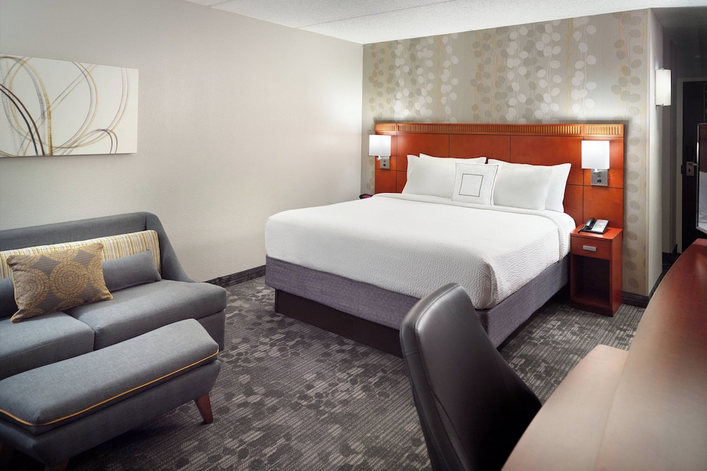 Room at Courtyard By Marriott Atlanta Airport South Sullivan Road, ATLANTA - GA