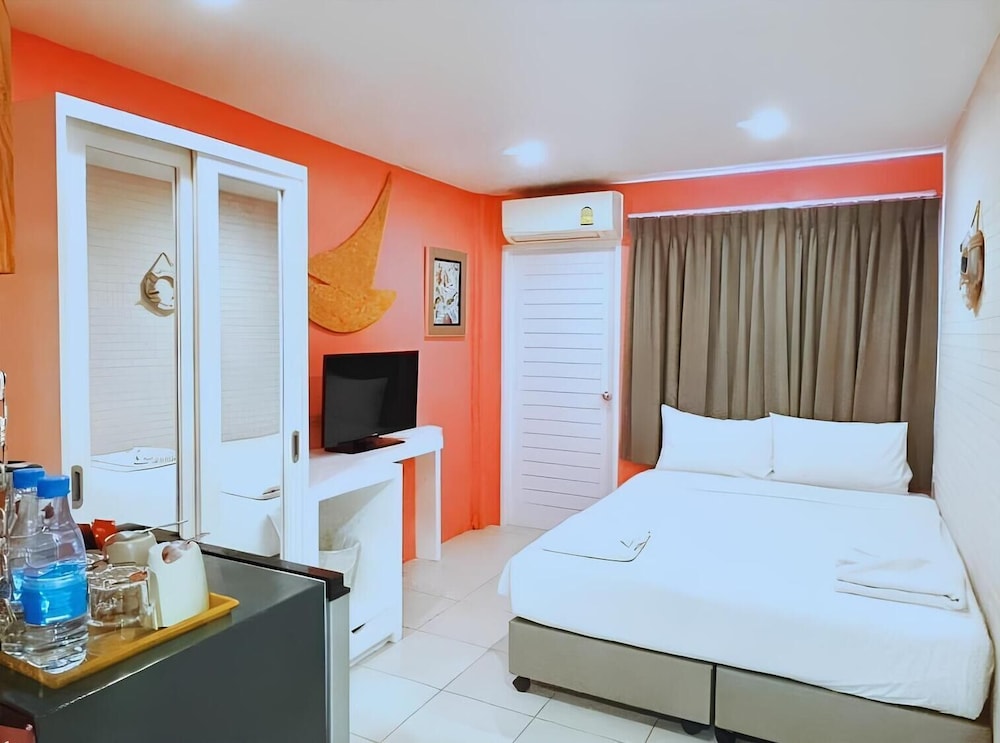 The Blue Pearl Kata Hotel 32/66