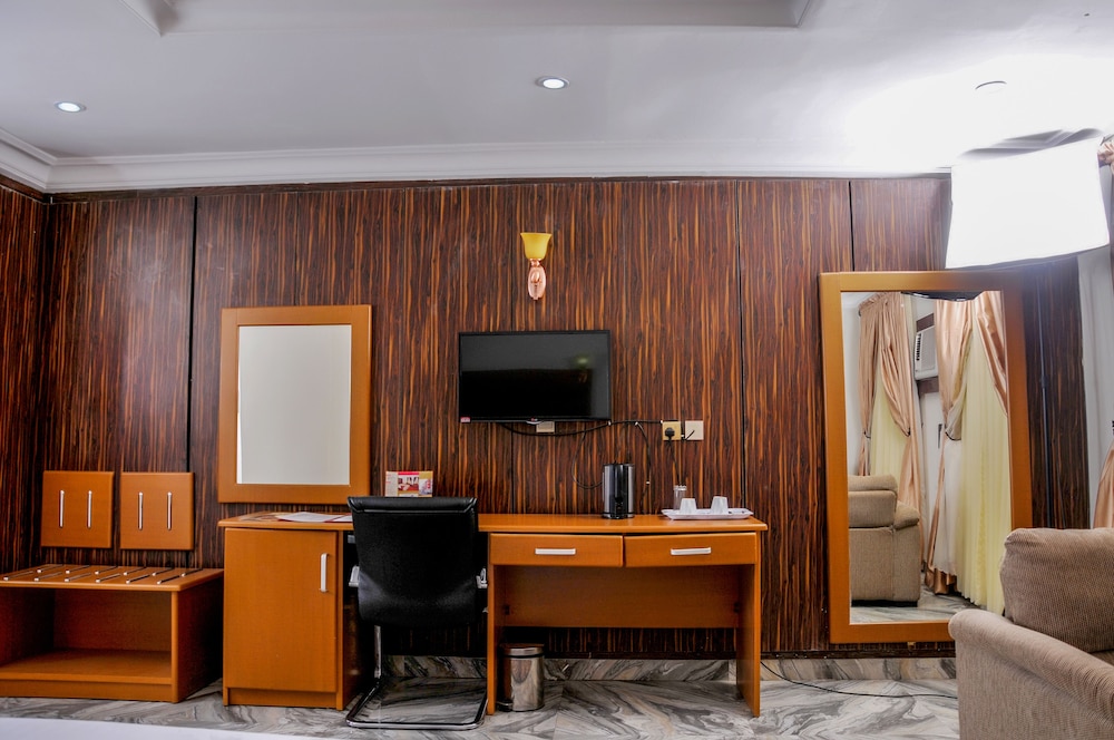 Hotel de Bently 39/50