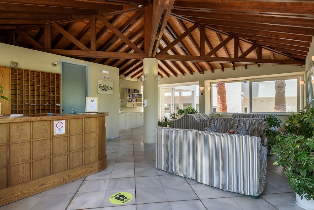 Kostakis Beach Hotel 5/46