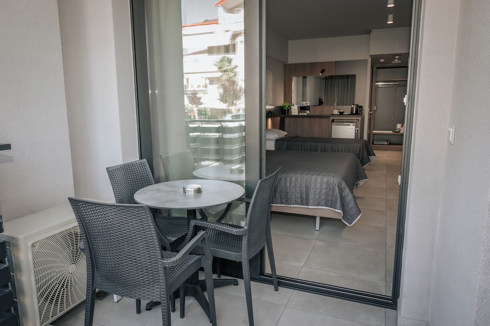 Elizabeth Queen Luxury Rooms 40/50