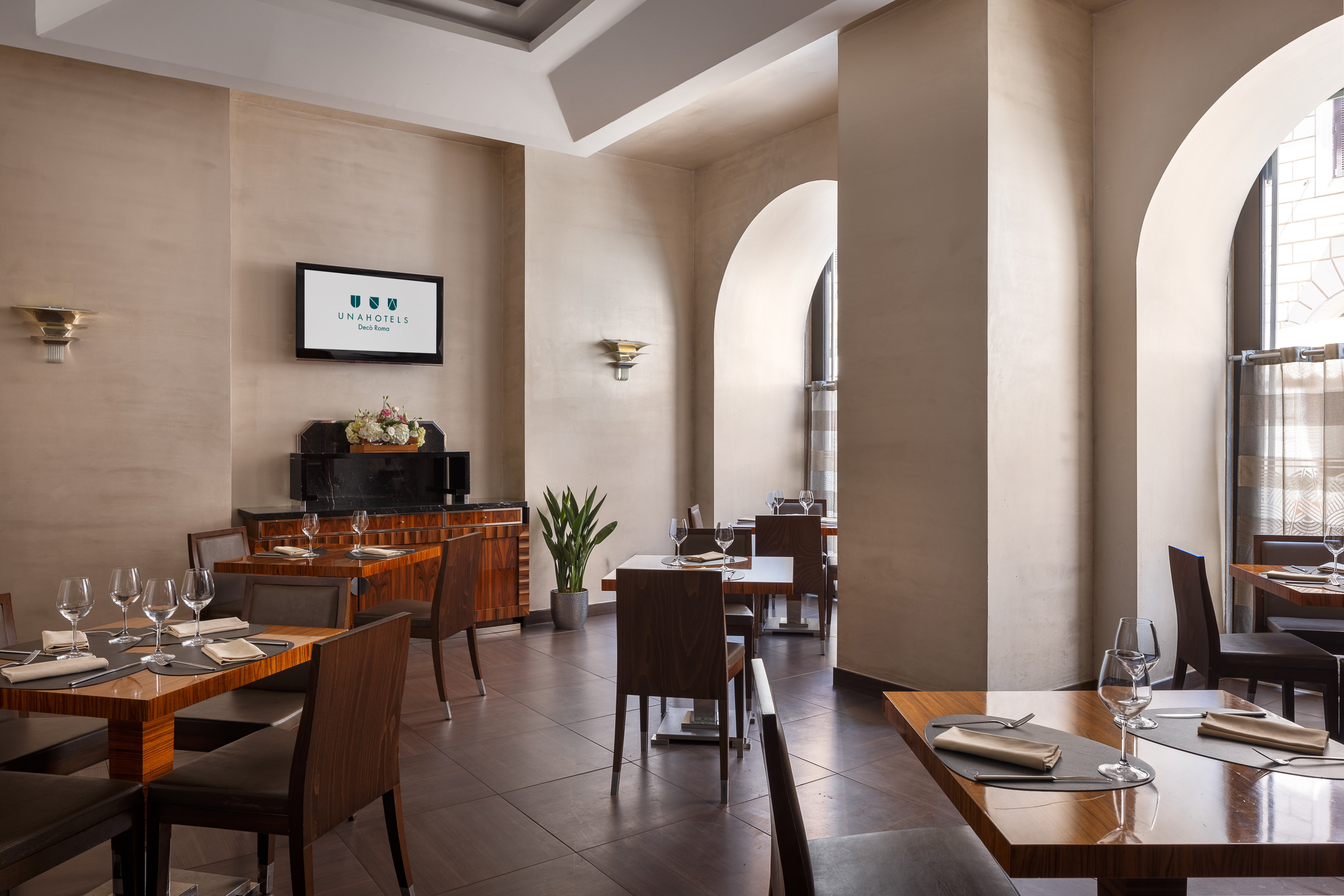 UNAHOTELS Deco Roma 55/79