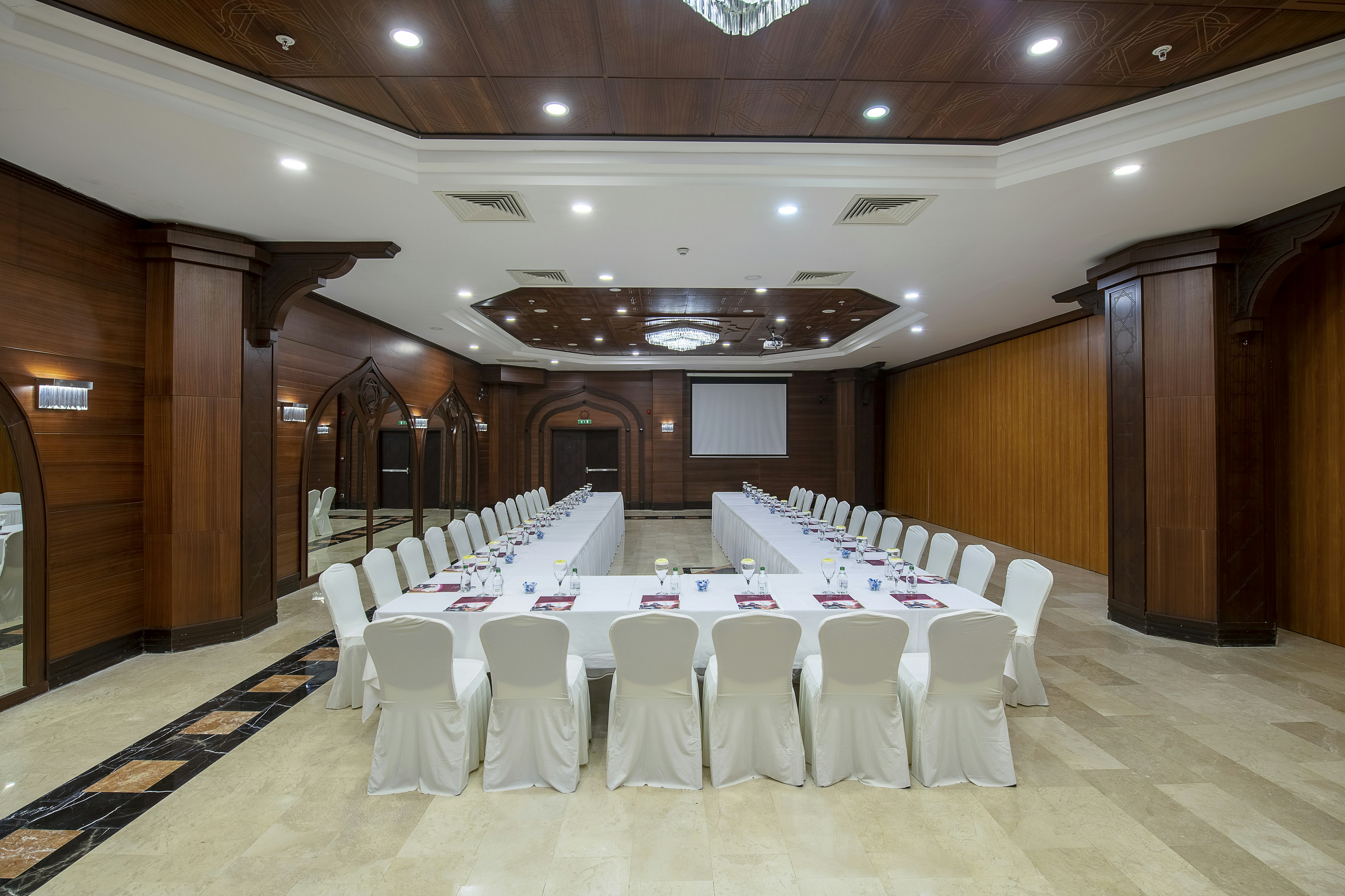 Crowne Plaza Antalya 72/83