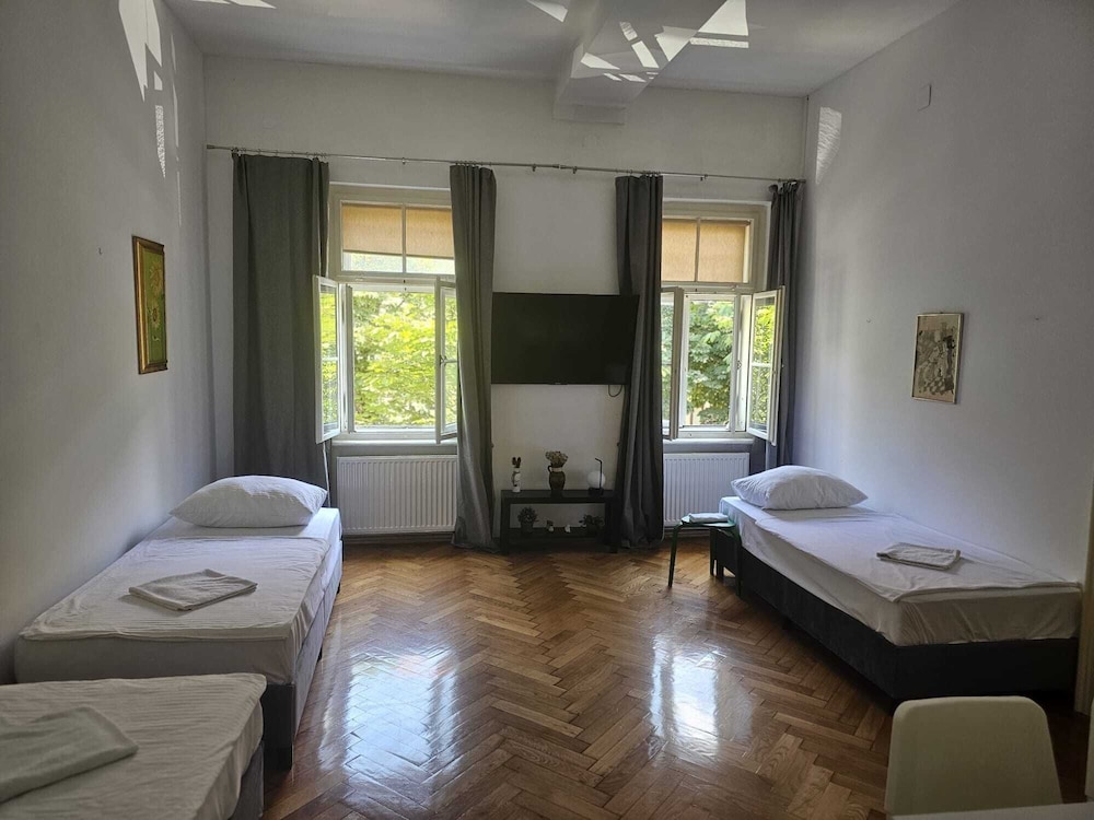 Tia Apartments And Rooms 17/55