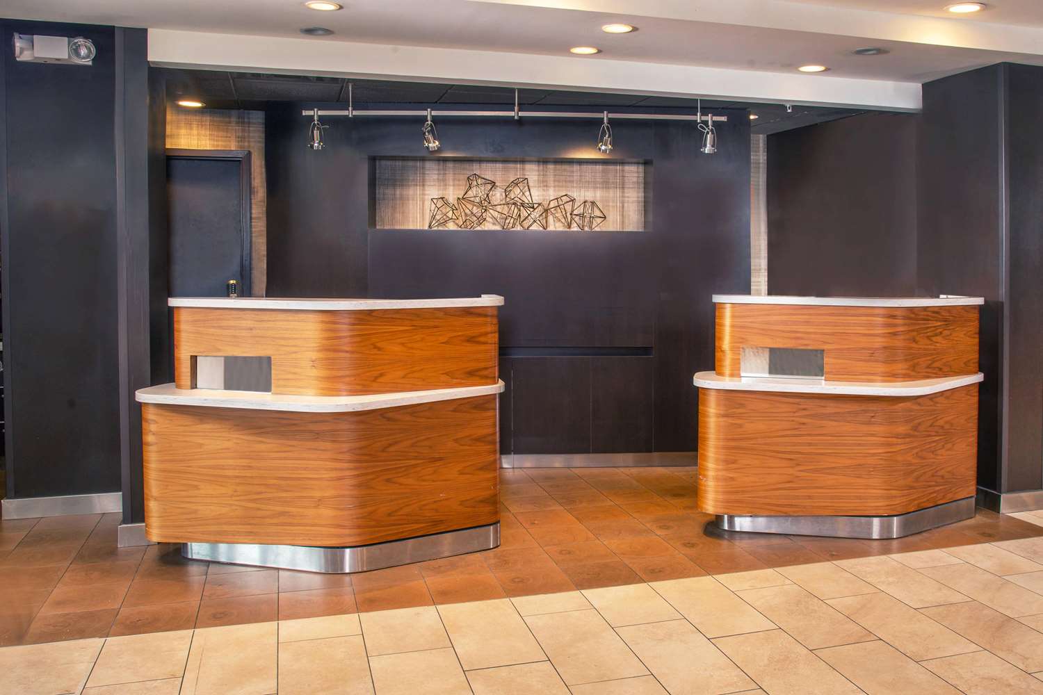 Comfort Inn & Suites Bethlehem Lehigh Valley Airport 1/15