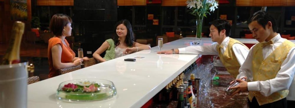 Gloria Plaza Hotel Kangqiao Shanghai 16/17