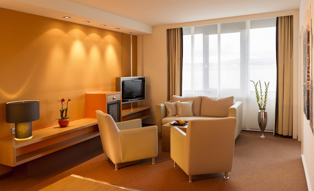 Sunday Hotel Main Taunus Frankfurt/Sulzbach 49/67