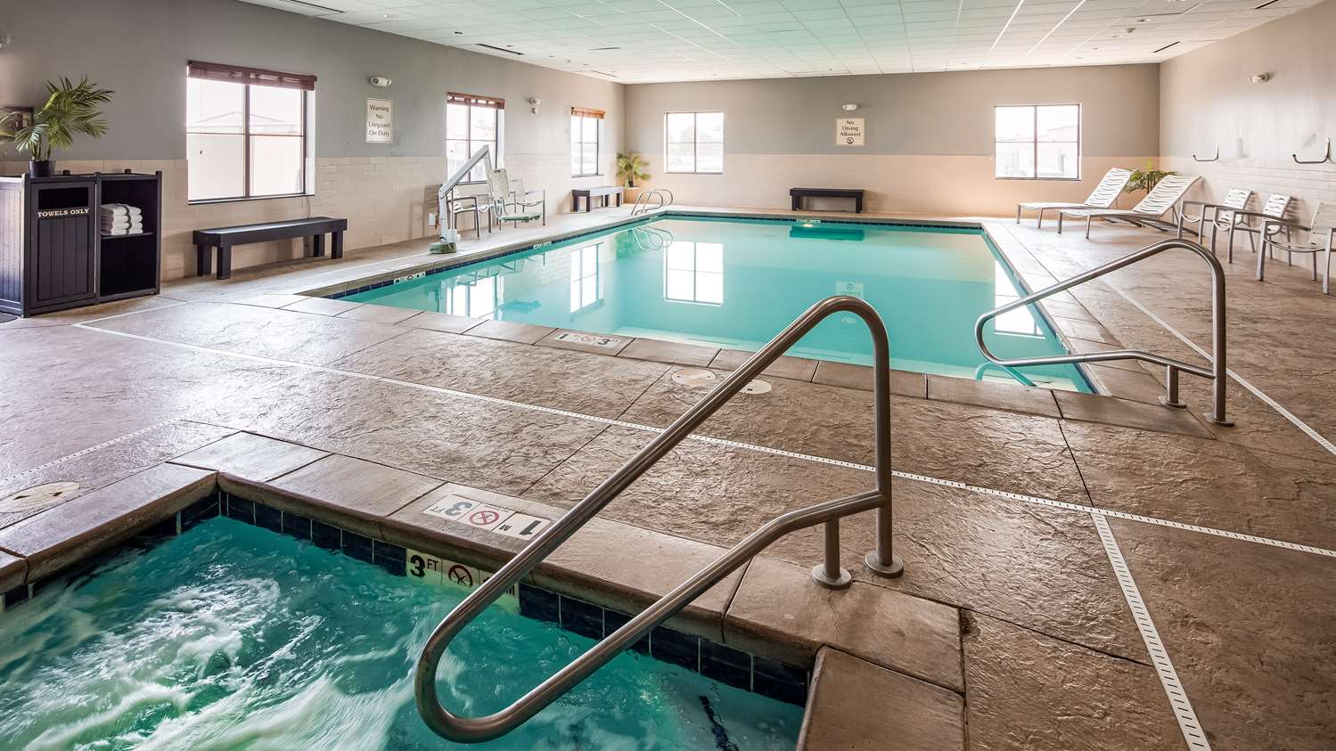 Best Western Plus Williston Hotel & Suites 28/50
