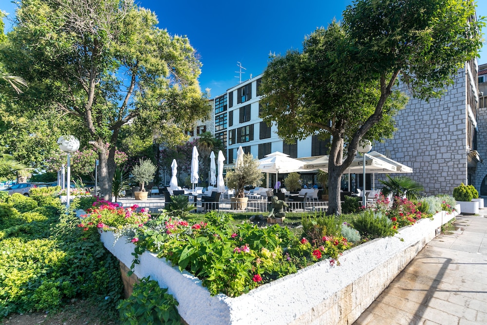 Jadran Hotel Sibenik 58/60