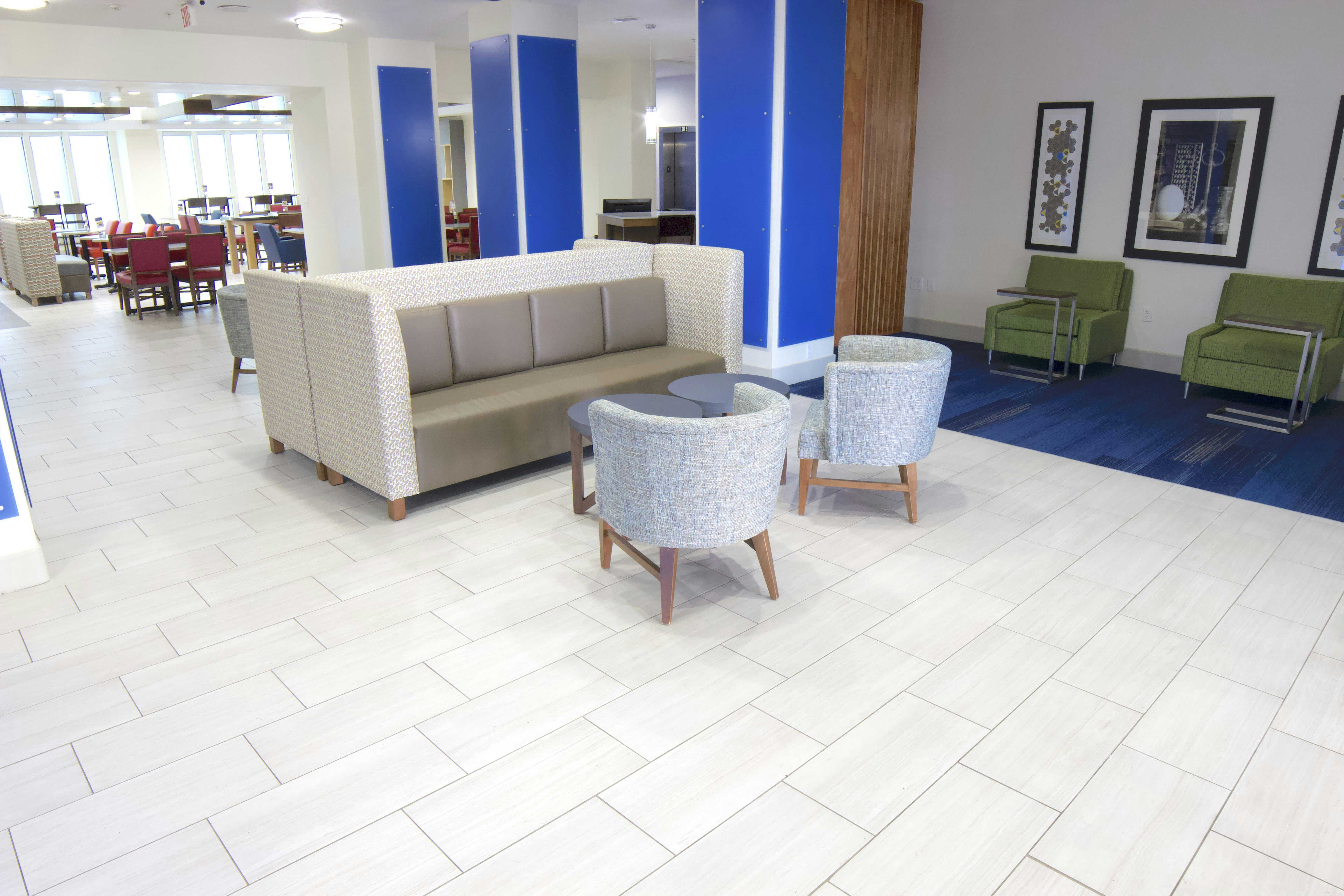Holiday Inn Express Hotel & Suites Seguin 35/49