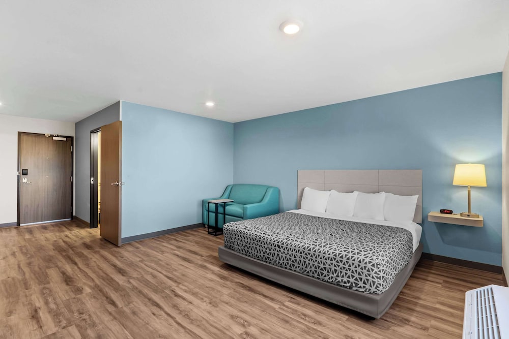 WoodSpring Suites Centennial - Denver Tech Center 27/64