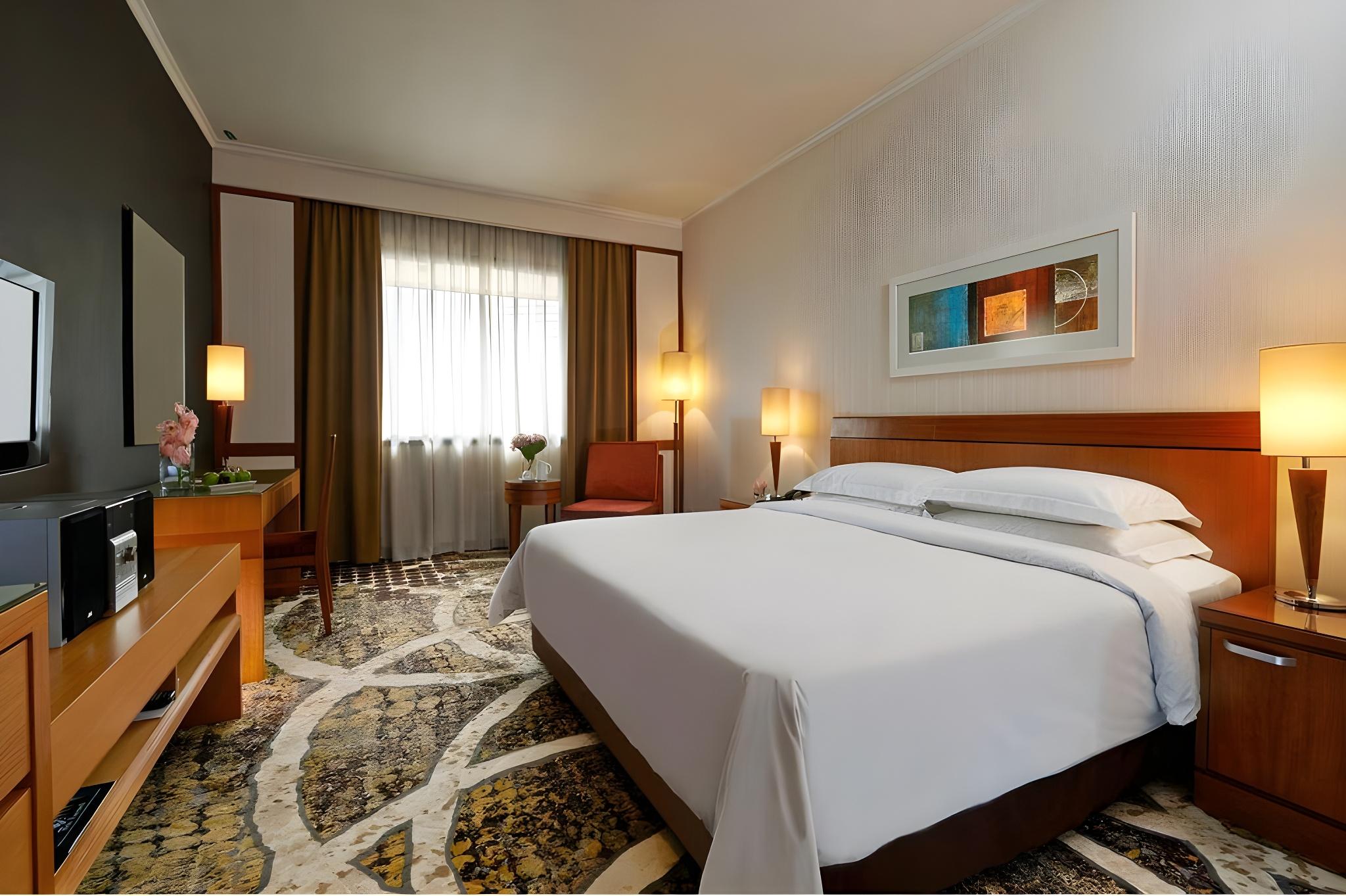 SUPERIOR ROOM