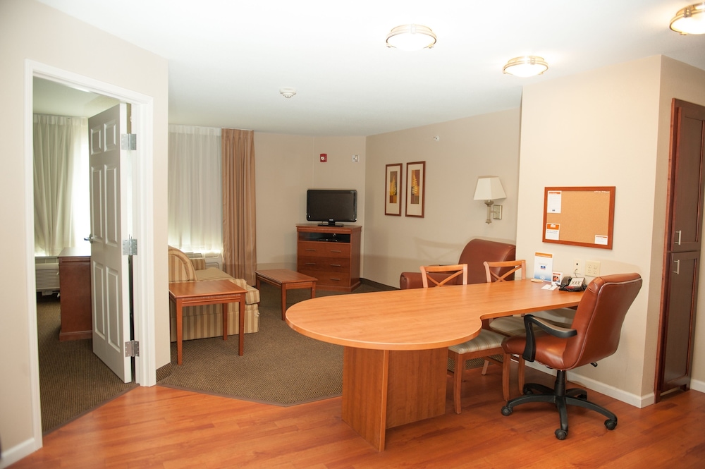 CANDLEWOOD SUITES BARTLESVILLE EAST 48/59