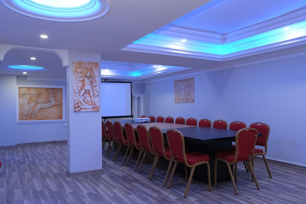The Marine Hotel Trabzon 35/50