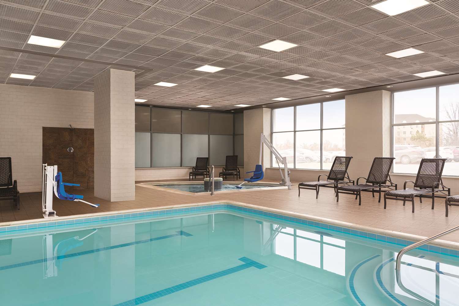 swimming pool spa