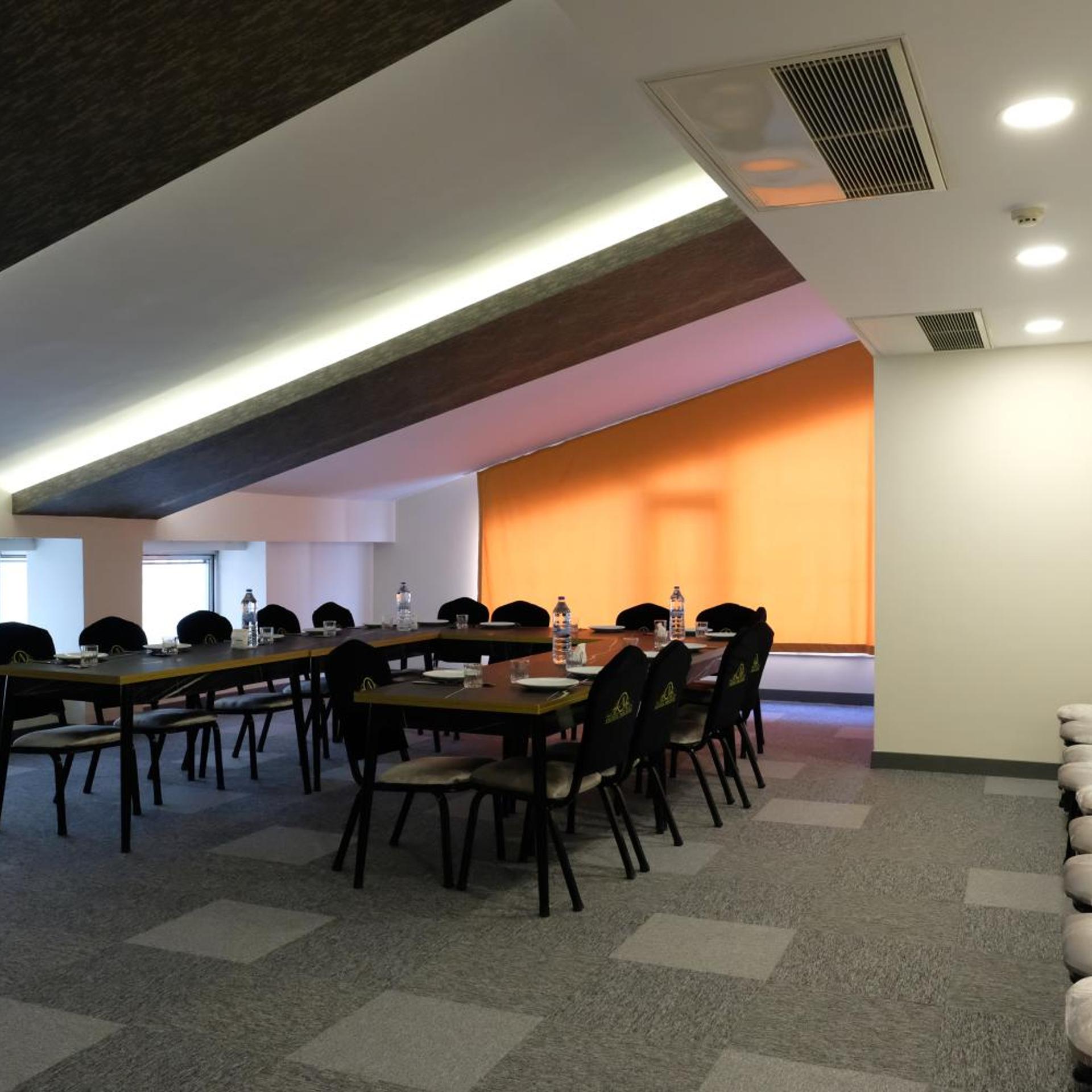 EMIN KOCAK HOTEL 70/75
