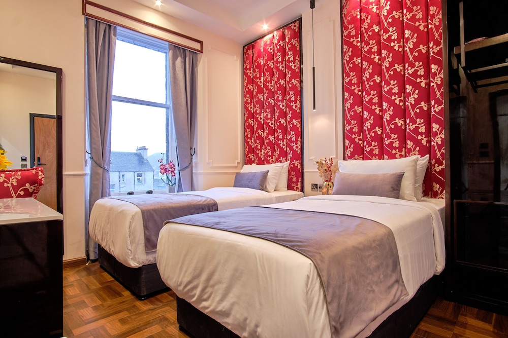 Cozy, Petite, Twin Beds