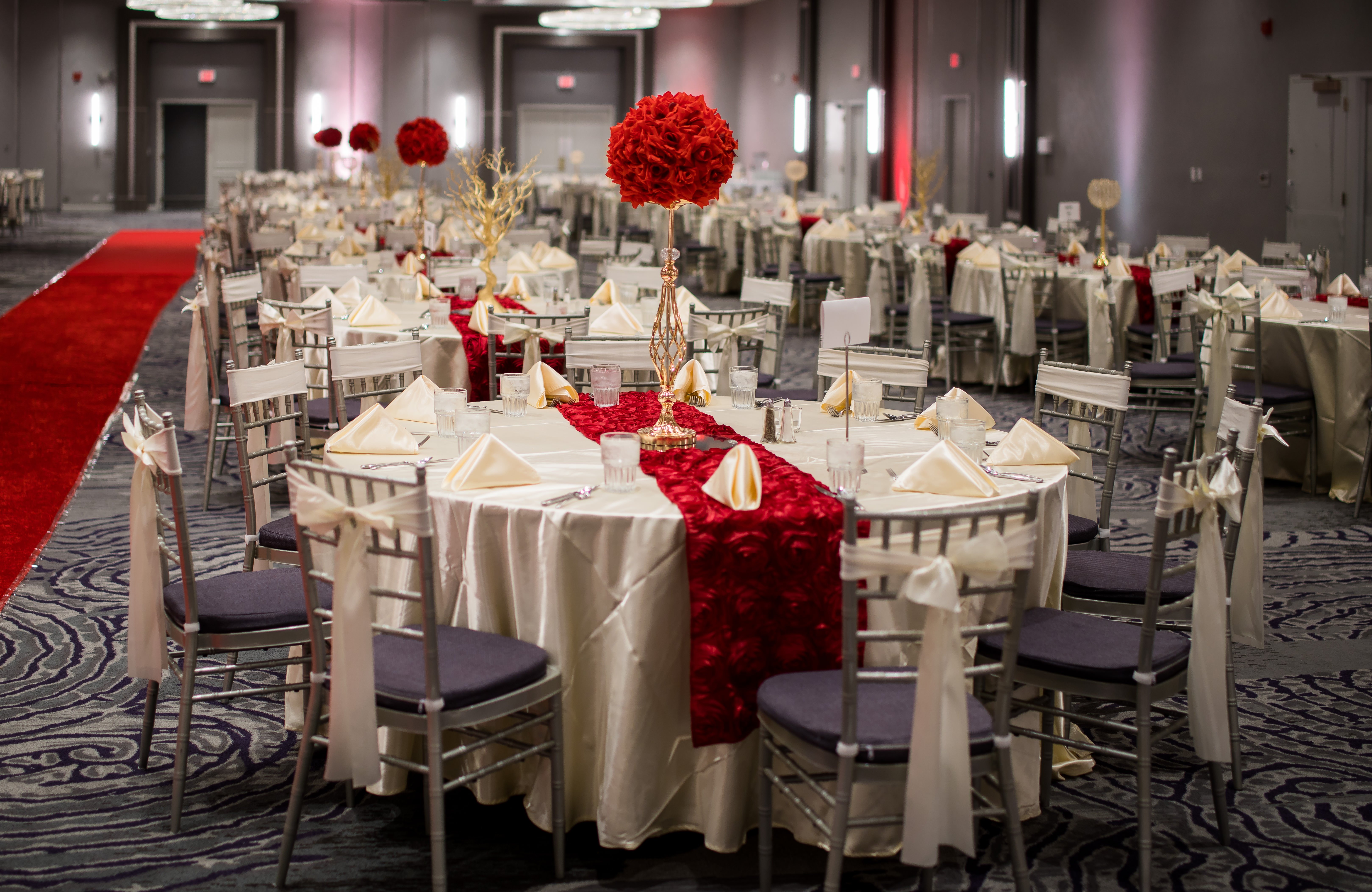 Holiday Inn Chicago Nw Crystal Lk Conv Ctr 34/63