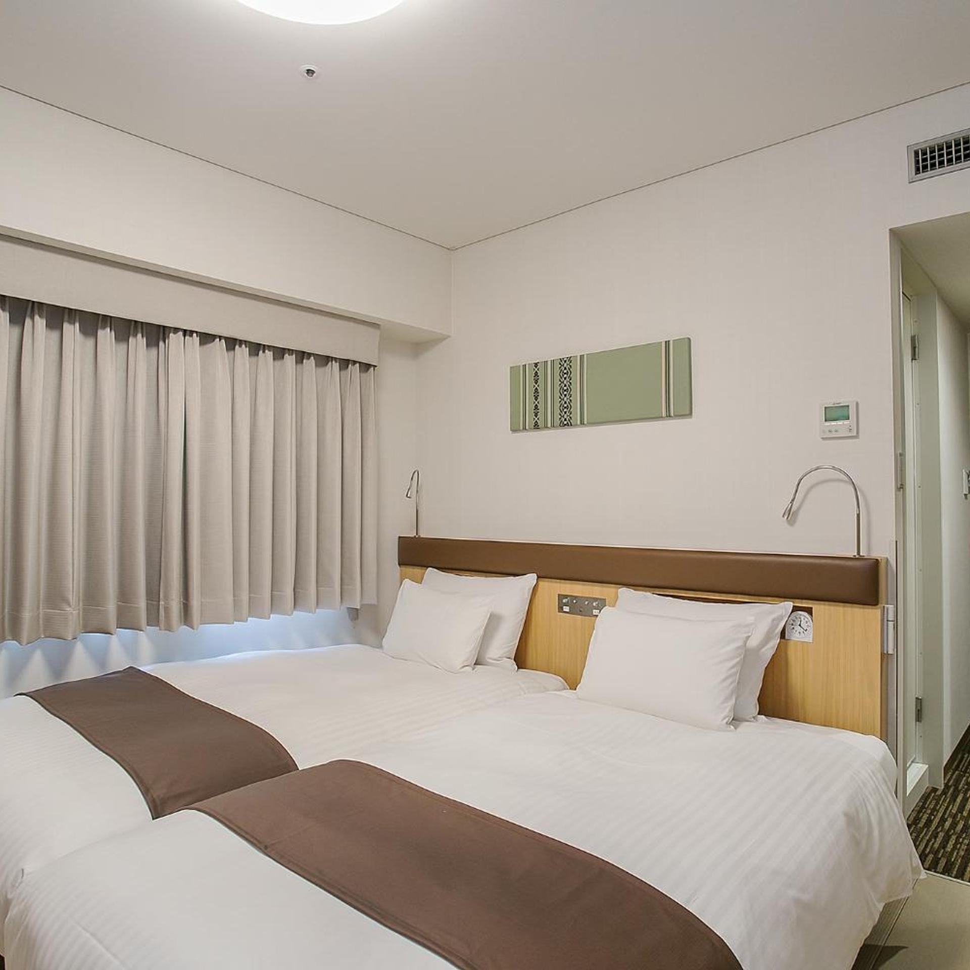 Mountain, Standard, Twin Beds