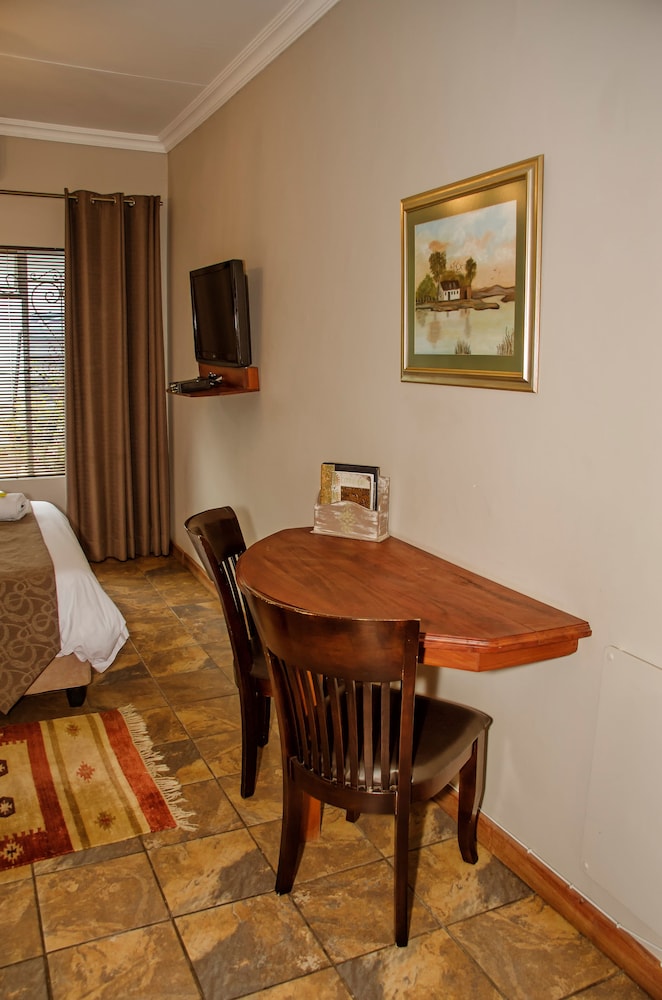 Cornerstone B&B Kroonstad 24/40