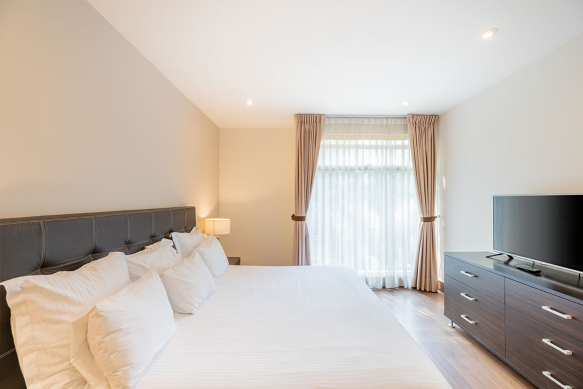 Exterior, Apartment, 3 Beds