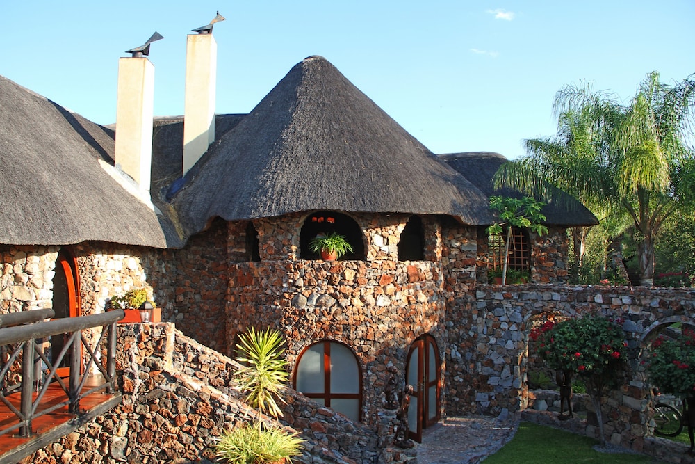 Aha Eagle Tented Lodge & Spa Etosha 11/56