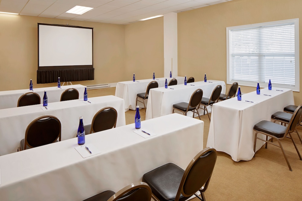 Westford Regency Inn And Conference Center 12/18