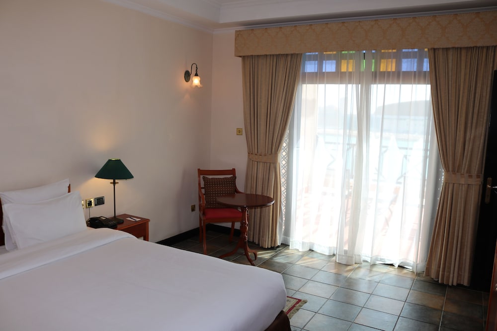 Novotel Al Dana Resort 27/75