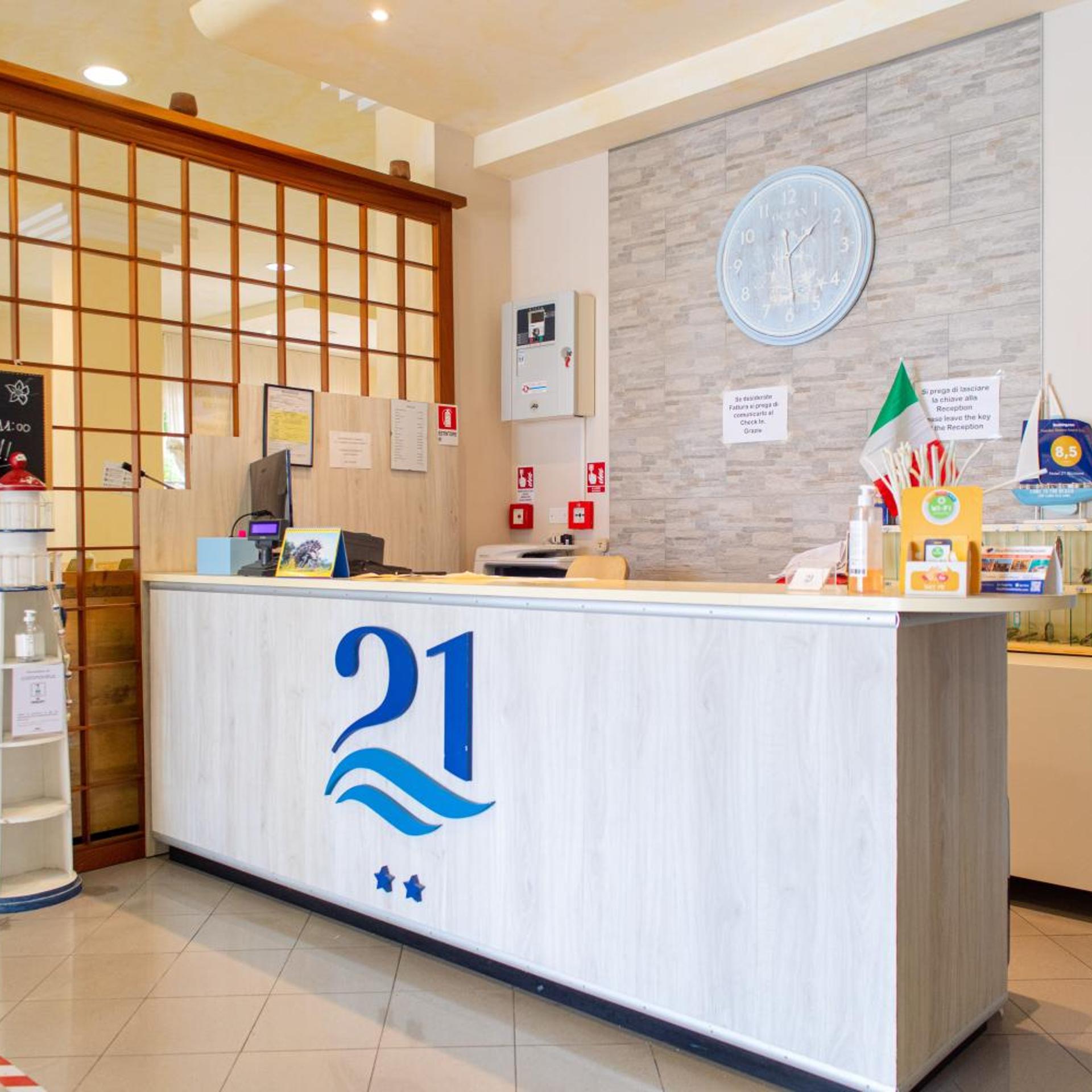 Hotel 21 10/55
