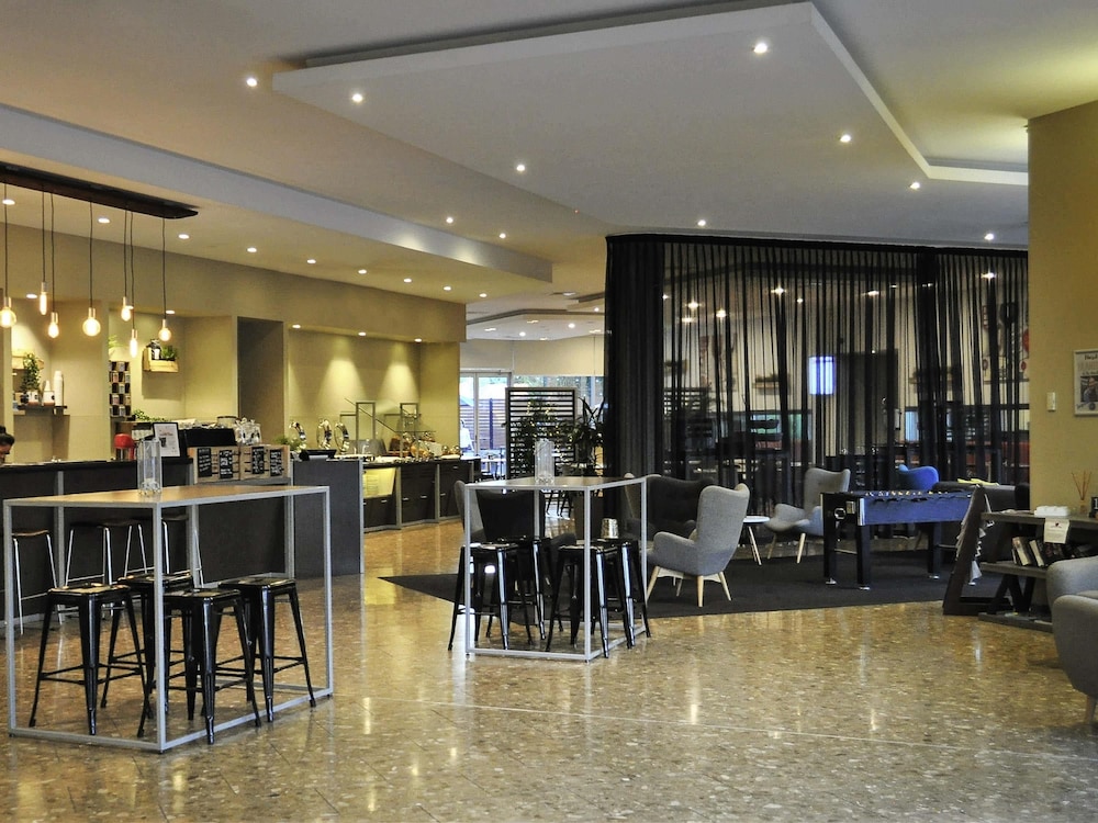 IBIS MELBOURNE GLEN WAVERLEY 57/76