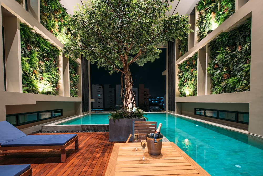 Mii Hotel Srinakarin 57/62
