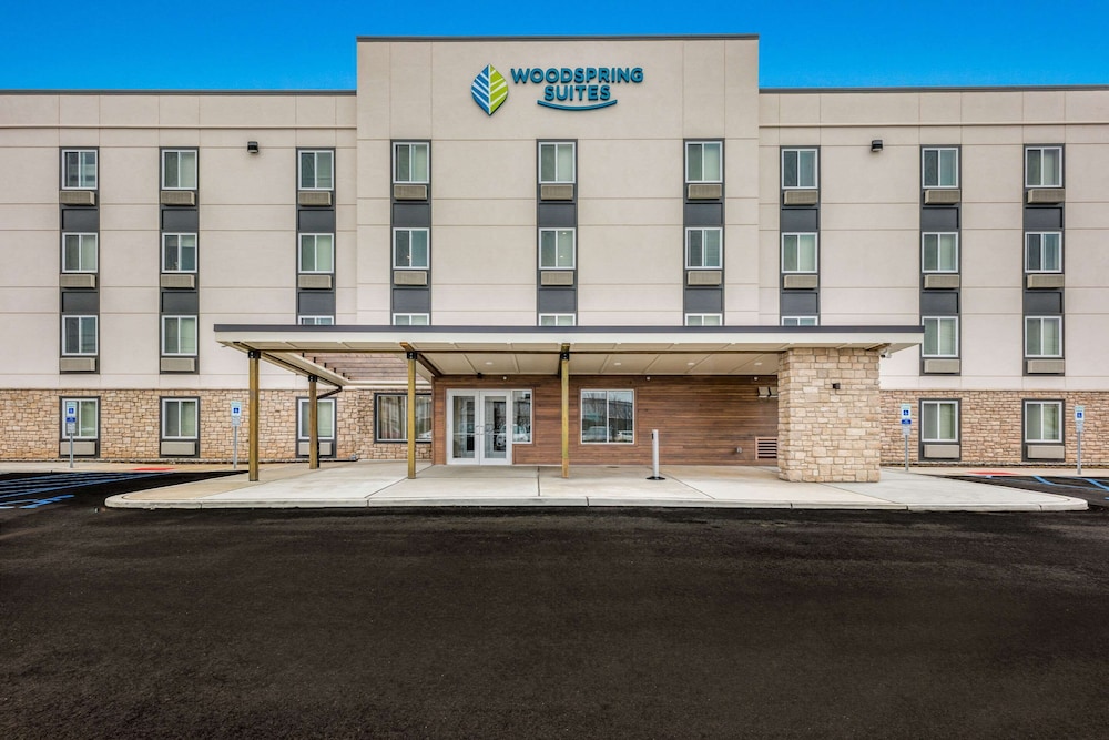 WoodSpring Suites Linden 3/23