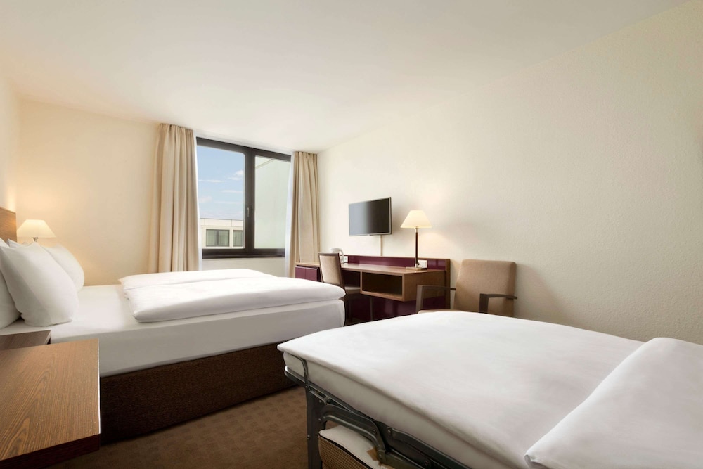 Ramada by Wyndham Nuernberg Parkhotel 8/36