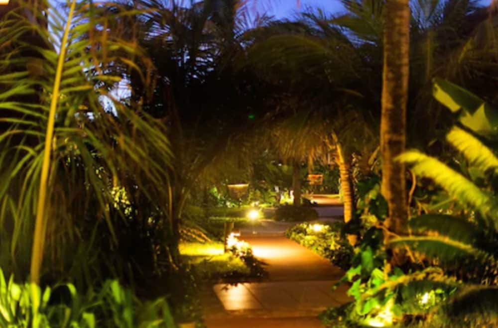 Zorah Beach Hotel 38/50
