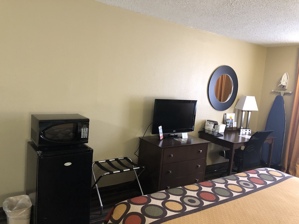 Super 8 By Wyndham Natchitoches 29/37