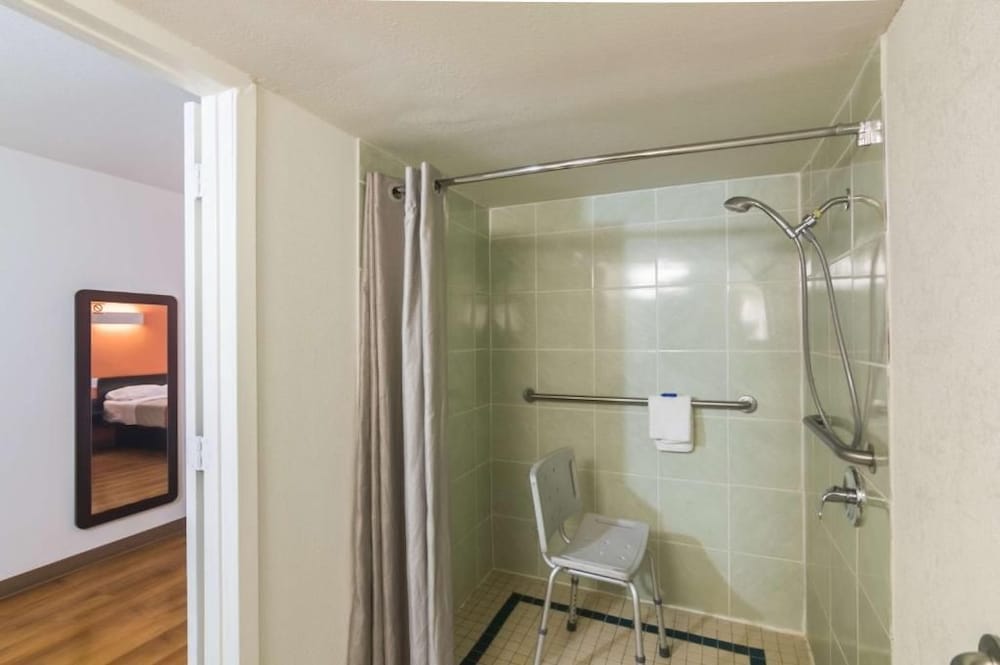 Motel6 Wichita Falls, TX - North 58/63