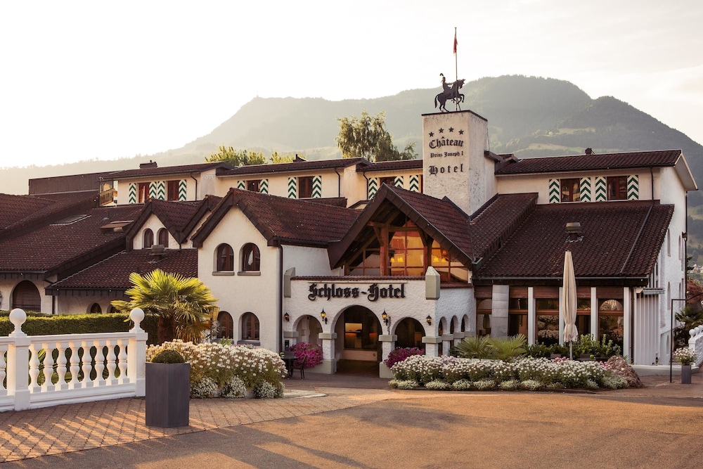 Schloss Hotel Swiss Chalet Merlischachen 2/54